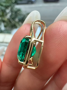 Classic <b>Emerald</b> Cut Green Gemstone <b>Pendant</b> In 18K Yellow Gold Unisex Everyday Wear Jewelry Charm - Product Image 2