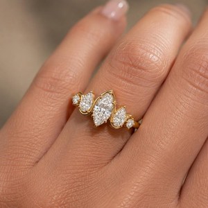 Anillo de Oro Sólido de 14K con Diamantes Cultivados en Laboratorio de 1.01 CT, Corte Marquesa y Pera, con Banda Ondulada, para Mujer, un Regalo Sorpresa Ideal para Novias - Product Image 2