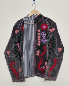 Best Quality Handmade Suzani Embroidery Coat <b>Velvet</b> Winter <b>Jacket</b> <b>Women</b> Short Suzani <b>Jacket</b> Free Size Short Kantha <b>Jacket</b> - Product Image 5