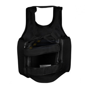 Équipement de kickboxing et de boxe pour femmes en gros – Protège-poitrine personnalisé en caoutchouc avec logo - Product Image 6