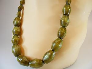 สร้อยคอแฟชั่นของผู้หญิงทำจากเรซิ่นทำมือโซ่ลูกปัดขัดเงาพร้อมไข่มุก - Product Image 4