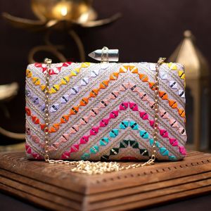 กระเป๋าคลัทช์งานปักเพชรคริสตัลประดับมุกสำหรับงานเลี้ยงงานแต่งงานทำมือสำหรับสุภาพสตรี - Product Image 2