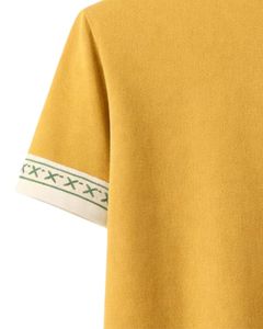 เสื้อโปโลผู้ชายสีเหลืองมัสตาร์ดแบบสั่งทำพิเศษ ผ้าคอตตอนผสม สวมใส่สบาย แขนสั้น เหมาะสำหรับฤดูร้อน ดีไซน์ปกและปลายแขนเสื้อพิมพ์ลายตัดกัน - Product Image 6