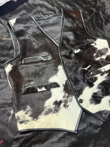 Chaleco de Cuero Vacuno para Hombre, Corte Ajustado, Color Sólido, Diseño Personalizado, Ropa Exterior, Estilo Urbano - Product Image 4