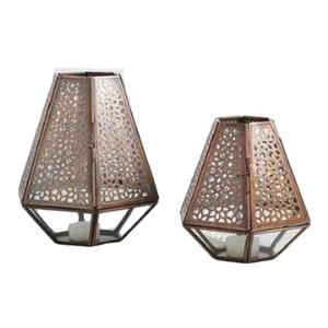 Bougeoir marocain en verre et en métal de couleur antique, lot de 2 bougeoirs de décoration de table en métal de taille différente - Product Image 1