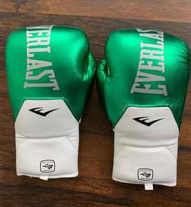 Nouveaux gants de boxe Sanda personnalisés en cuir de vachette extensible antidérapant avec sangle de poignet réglable pour l'entraînement professionnel - Product Image 3