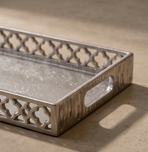 Bandeja Rectangular de Aluminio Fundido Plateada con Diseño de Cuatro Hojas para Servir Alimentos, Directo de Fábrica, para Hoteles y Restaurantes - Product Image 2