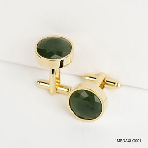 Boutons de manchette de luxe en néphrite facettée plaqués or 18 carats - Pierre précieuse Feng Shui pour homme |   MSDAXLG001 |   Collection Tinh Vu |   Vietnam - Product Image 2