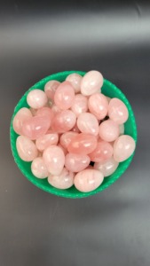 ไข่โยนิหินธรรมชาติขัดเงาสำหรับการออกกำลังกายกล้ามเนื้ออุ้งเชิงกรานสำหรับผู้หญิง แบบเจาะรูหรือไม่เจาะรู ธีมวันวาเลนไทน์ จำหน่ายจำนวนมาก - Product Image 4