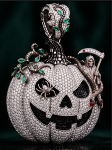 Collier Halloween avec pendentif citrouille en moissanite, fermoir hexagonal, breloque couleur argent et strass, bijou Jack O'Lantern - Product Image 6