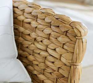 Fauteuil en jacinthe d'eau tressée écologique du Vietnam avec coussin blanc pour salon et hôtel - Vente en gros - Product Image 3