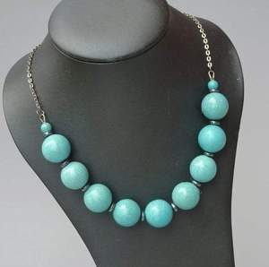 Collier élégant en perles de résine géométriques vintage, artisanat Javed, design fait main, bijoux tendance unisexe, cadeau tendance pour les fêtes - Product Image 3
