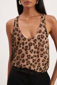 Top sin mangas con cuello redondo y estampado de leopardo para mujer, de gasa, informal, sin mangas, longitud regular, transpirable, de poliéster tejido de 120 g, con diseño estampado. - Product Image 6