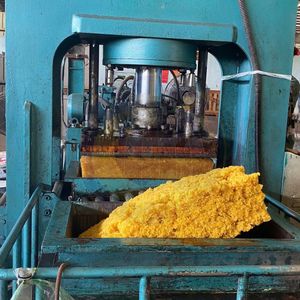 Bande de caoutchouc naturel NGOC CHAU SVR 3L de haute qualité, jaune clair, en sac, meilleur prix, matière première de qualité creuse/éponge, usine du Vietnam - Product Image 3