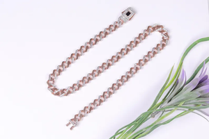 สร้อยคอฟิกาโร่ชุบทองคำขาว/ทอง 14K ประดับเพชรทรงเรขาคณิต ดีไซน์วินเทจ สำหรับทั้งชายและหญิง ได้รับการรับรองจาก IGI - Product Image 3