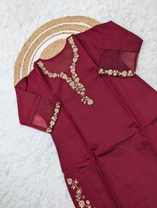 NUEVO ELEGANTE Y MODERNO SALWAR KAMEEZ DE TELA DE VISCOSE PURA DE PRIMERA CALIDAD CON DUPATTA DE SECADO RÁPIDO PARA FIESTAS - Product Image 2