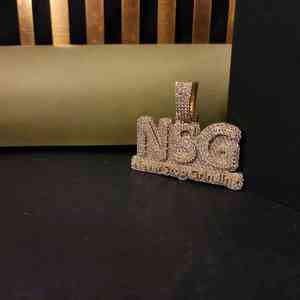 จี้เพชรฮิปฮอปเลี้ยงในห้องแล็บ 3.5 กะรัต ทองเหลือง NSG (Never Stop Grinding) เงินแท้ 925 สำหรับทุกโอกาส - Product Image 3