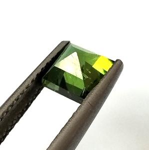 Turmalina verde natural calibrada de corte cuadrado de 5x5 mm, facetada, piedra preciosa suelta de 0.85 quilates para la fabricación de joyas. - Product Image 5