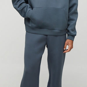 Ensemble de survêtement décontracté avec capuche et manches longues, design de haute qualité à prix abordable, personnalisable avec logo et pantalon large - Product Image 3