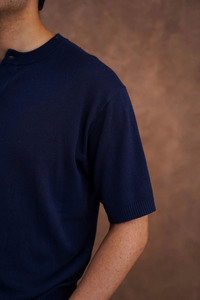 Producción de Ropa de Moda Masculina, Diseño Personalizado de Camisetas, Desarrollo de Prendas, Fabricación de Ropa de Marca Privada, Venta al Por Mayor - Product Image 3