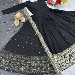 Elegante Vestido de Georgette con Bordado Pesado y Lentejuelas, con Dupatta Bordada, para Bodas y Fiestas - Product Image 6