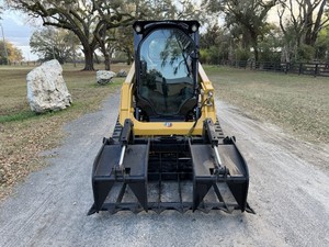 Achetez une chargeuse sur pneus Cat 249D3 de qualité supérieure, modèle 2023, capacité nominale de 45 tonnes, moteur puissant, service fiable, support rapide - Product Image 4