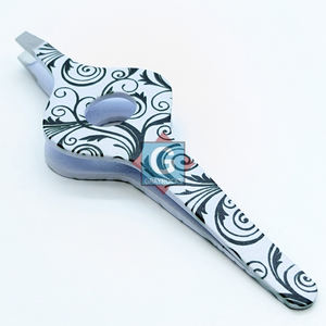 แหนบถอนขนคิ้วปลายเฉียงสแตนเลสสตีลแบบคลาสสิก พร้อมดีไซน์เฉพาะตัวและปลายเฉียงสำหรับการถอนขนคิ้ว - Product Image 2