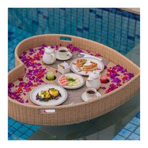 Bandeja Flotante de Ratán POPULAR PICK 2026 para Servir Desayunos en la Piscina y como Accesorio de Fotografía, Borde Suave, Diseño de Contacto Seguro - Product Image 1