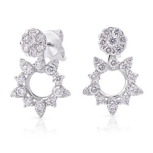 ต่างหูเพชรทรงดาว 1.1 กะรัต เพาะเลี้ยงในห้องปฏิบัติการ ได้รับการรับรองจาก IGI ตัวเรือนทอง 10 กะรัต ชุบโรเดียม ประดับด้วยดีไซน์ Dancing Halo แบบ 3-in-1 เครื่องประดับสุดหรู - Product Image 2