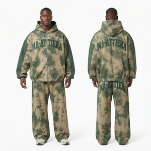 Ensemble survêtement streetwear pour homme vert beige tie-dye avec sweat à capuche zippé et pantalon large, panneau clouté, personnalisable OEM ODM - Product Image 1