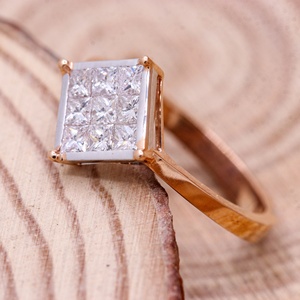 Anillo de oro rosa macizo de 18 quilates con diamantes invisibles y diseño de cometa, Memoria Jewels, venta al por mayor - Product Image 6
