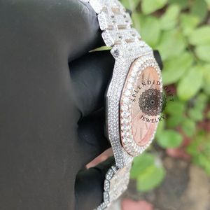 Montre de luxe en diamant avec bracelet en moissanite argentée, boîtier en cristal saphir, mouvement à quartz ETA, pour homme, 28 mm, fermoir déployant, étanche 10 m - Product Image 5
