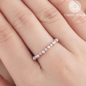 แหวนผู้หญิงชุบทองคำสีกุหลาบประดับเพชรโมอิสซาไนต์ทรงคลาสสิกจาก Charm_Jewells รับรองโดย IGI น้ำหนัก 3 กรัม - Product Image 5