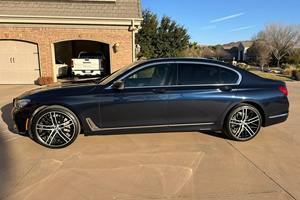 Voitures d'occasion BMW 740i Efficient 2016 prêtes pour la vente en gros - Product Image 3