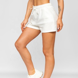 Personnalisé de haute qualité Hip Lift Yoga Shorts Gym taille haute Fitness pantalon femmes séchage rapide respirant serré Shorts de sport - Product Image 3