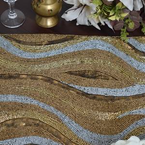 Camino de Mesa Rectangular Hecho a Mano con Cuentas de Algodón, Estilo Moderno con Flores, Patrón de Ondas Doradas y Plateadas, Bordado Artesanal - Product Image 3