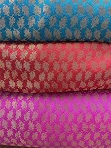 Tissu brocart Butti Banarasi 100% polyester, 44 pouces, 95 GSM, motif floral métallique, pour vêtements ethniques et habillement - Product Image 4