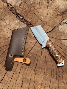 Couteau de boucher de poche en acier 12c27 Nordic Forge avec étui - Couteau de ranch à lame pleine avec manche en bois Pakka - Vente en gros OEM personnalisée - Product Image 1
