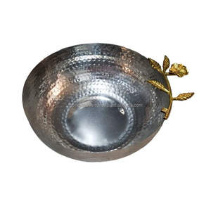 Bol de service de luxe en aluminium fait main, écologique, finition polie, design personnalisé, pour la maison, les restaurants, les tables et les fêtes - Product Image 6