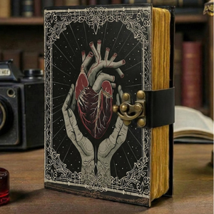 สมุดบันทึกหนังแท้สไตล์โกธิค ทำมือ สมุดคาถา 400 หน้า รูปหัวใจกายวิภาคศาสตร์ สำหรับเวทมนตร์ โหราศาสตร์ ไพ่ทาโรต์ สมุดบันทึกขอบฉีก - Product Image 3