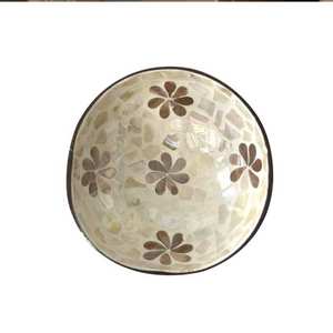 Cuencos de coco de cáscara de huevo creativos hechos a mano Capacidad de 500ml con cuchara Diseños personalizados por fabricante en Vietnam - Product Image 3