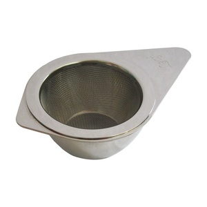 Passoire à feuilles M, fabriquée au Japon, entièrement en acier inoxydable 18-8, passoire à thé à 40 mailles avec support, durable, facile à utiliser - Product Image 1