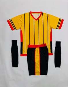 Ensemble de maillots de football personnalisés pour hommes, jaune, noir, rouge, rayé, col en V, manches courtes, polyester respirant, toutes saisons, taille adulte - Product Image 1