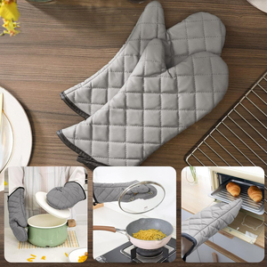 Reinforced Stitched <b>Padded</b> Oven Mitts in High Quality Top Selling <b>Heat</b> Protection Wear <b>Hand</b> Mittens For Kitchen Baking & Cooking - Product Image 6