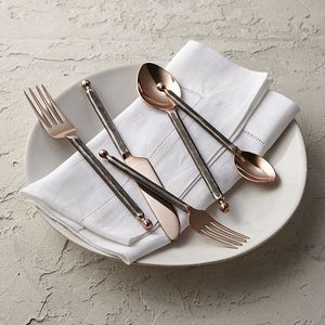 ชุดช้อนส้อมโลหะสไตล์มินิมอลทันสมัยสำหรับใช้ในครัวประจำวัน ใช้เสิร์ฟในร้านอาหาร และโต๊ะรับประทานอาหารสไตล์ร่วมสมัย - Product Image 2