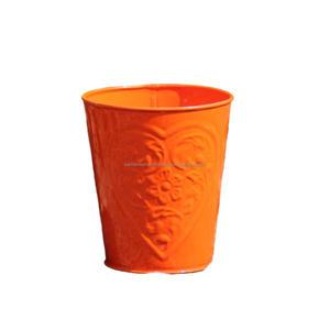 Maceta redonda de hierro con hermoso diseño y acabado de color naranja para maceta redonda de metal para jardín - Product Image 1