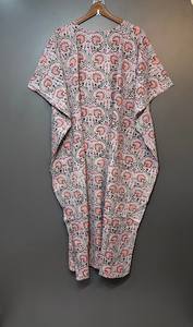 Nuevo Kaftán Elegante de Naaz Textile con Estampado Animal, Cuello en V, Cordón Ajustable, Manga Corta, Corte Evase, 100% Algodón, Encaje de Verano, Largo Completo en la Parte Delantera - Product Image 2