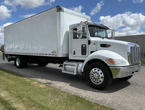 Camión de Caja Seca Peterbilt 337 de 2018, Listo para Exportación - Caja de 24 pies - Techo Translúcido - Para Mudanzas, Entregas, Transporte y Jardinería - Product Image 4