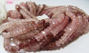 Perles de quartz fraise, tailles 4 mm, rondelles micro-facettées, cordon de 13 pouces de long - Product Image 2