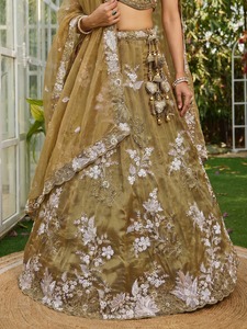 Embroidered <b>Lehenga</b> Set Wedding Dress Floral Beaded Bridal Outfit With Dupatta for Ceremony - Product Image 4